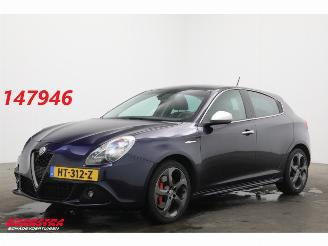 Damaged car Alfa Romeo Giulietta 1.4 T Aut. Bluetooth Clima Cruise PDC 2012/2