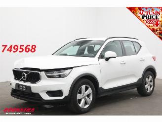 krockskadad bil auto Volvo XC40 1.5 T2 Momentum Core ACC Clima PDC LED Apple/Android 2022/2