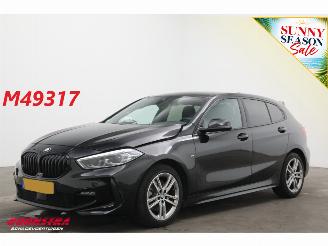 Vaurioauto  passenger cars BMW 1-serie 118i Aut. M-Sport LED Apple/Android LivePro Cruise 65.193 km! 2023/4