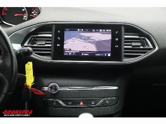 Peugeot 308 SW 1.2 PureTech Blue Lease Navi Clima Cruise LED Apple/Android picture 7