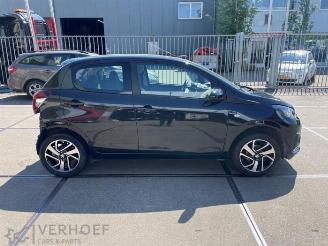 Peugeot 108 108, Hatchback, 2014 1.0 12V VVT-i picture 2