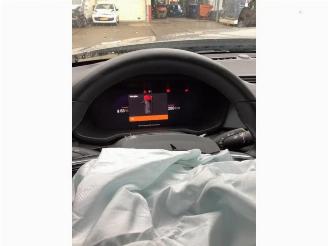 Polestar 2 Polestar 2, Liftback, 2019 63kWh Standard Range Single Motor picture 8