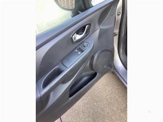 Renault Clio Clio IV Estate/Grandtour (7R), Combi 5-drs, 2012 / 2021 1.5 Energy dCi 90 FAP picture 9