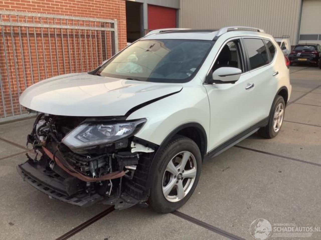 Nissan X-Trail X-Trail (T32), SUV, 2013 / 2022 1.6 DIG-T 16V
