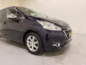 Peugeot 208 HB 1.2 VTi Style Navi/Clima picture 27