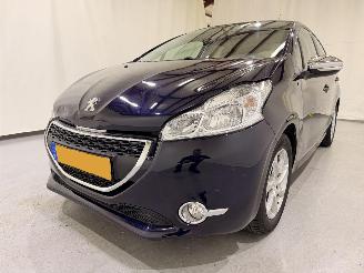 Peugeot 208 HB 1.2 VTi Style Navi/Clima picture 3
