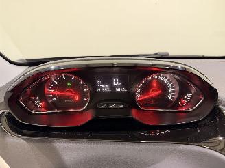 Peugeot 208 HB 1.2 VTi Style Navi/Clima picture 14