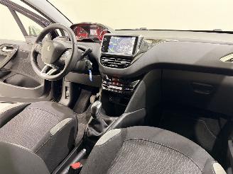 Peugeot 208 HB 1.2 VTi Style Navi/Clima picture 7