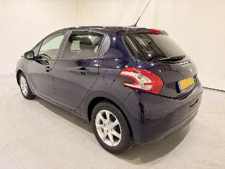 Peugeot 208 HB 1.2 VTi Style Navi/Clima picture 4
