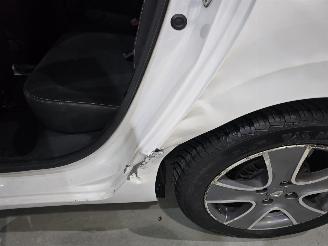 Renault Clio Estate 0.9 TCe Night&Day 66kw Bjr.2014 picture 9