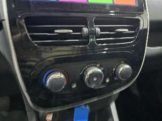 Renault Clio Estate 0.9 TCe Night&Day 66kw Bjr.2014 picture 19