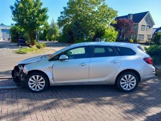 Opel Astra Astra J Sports Tourer (PD8/PE8/PF8), Combi, 2010 / 2015 1.4 Turbo 16V picture 4