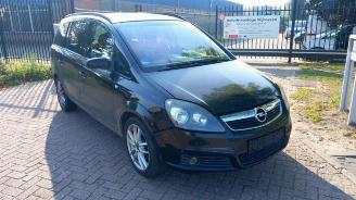 Vrakbiler auto Opel Zafira  2006/2
