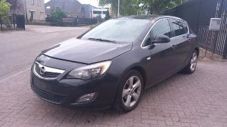 Opel Astra Astra J (PC6/PD6/PE6/PF6), Hatchback 5-drs, 2009 / 2015 1.4 Turbo 16V picture 3