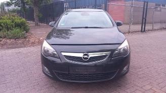 Opel Astra Astra J (PC6/PD6/PE6/PF6), Hatchback 5-drs, 2009 / 2015 1.4 Turbo 16V picture 2