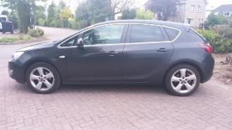 Opel Astra Astra J (PC6/PD6/PE6/PF6), Hatchback 5-drs, 2009 / 2015 1.4 Turbo 16V picture 4