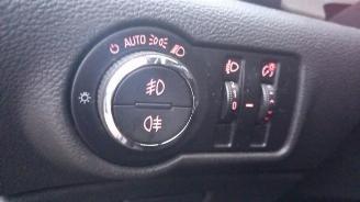 Opel Astra Astra J (PC6/PD6/PE6/PF6), Hatchback 5-drs, 2009 / 2015 1.4 Turbo 16V picture 24