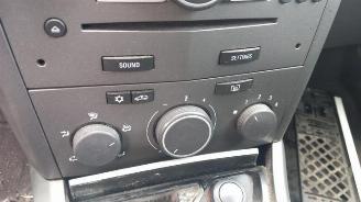 Opel Astra Astra H GTC (L08), Hatchback 3-drs, 2005 / 2011 1.8 16V picture 21