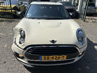 Mini Clubman 1.5 One Salt Business picture 2