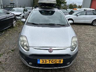 Fiat Punto Evo 1.3 JTD  5 Drs picture 2