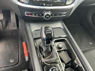 Volvo V-60 2.0 D 3  Momentum picture 11