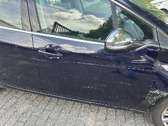 Peugeot 208 1.2 Puretech  Allure picture 5