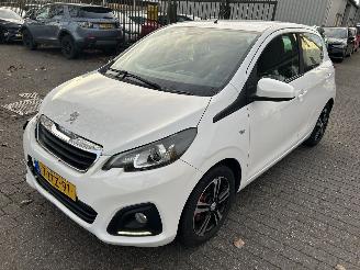 damaged passenger cars Peugeot 108 1.0  e-VTI  Active 2015/3
