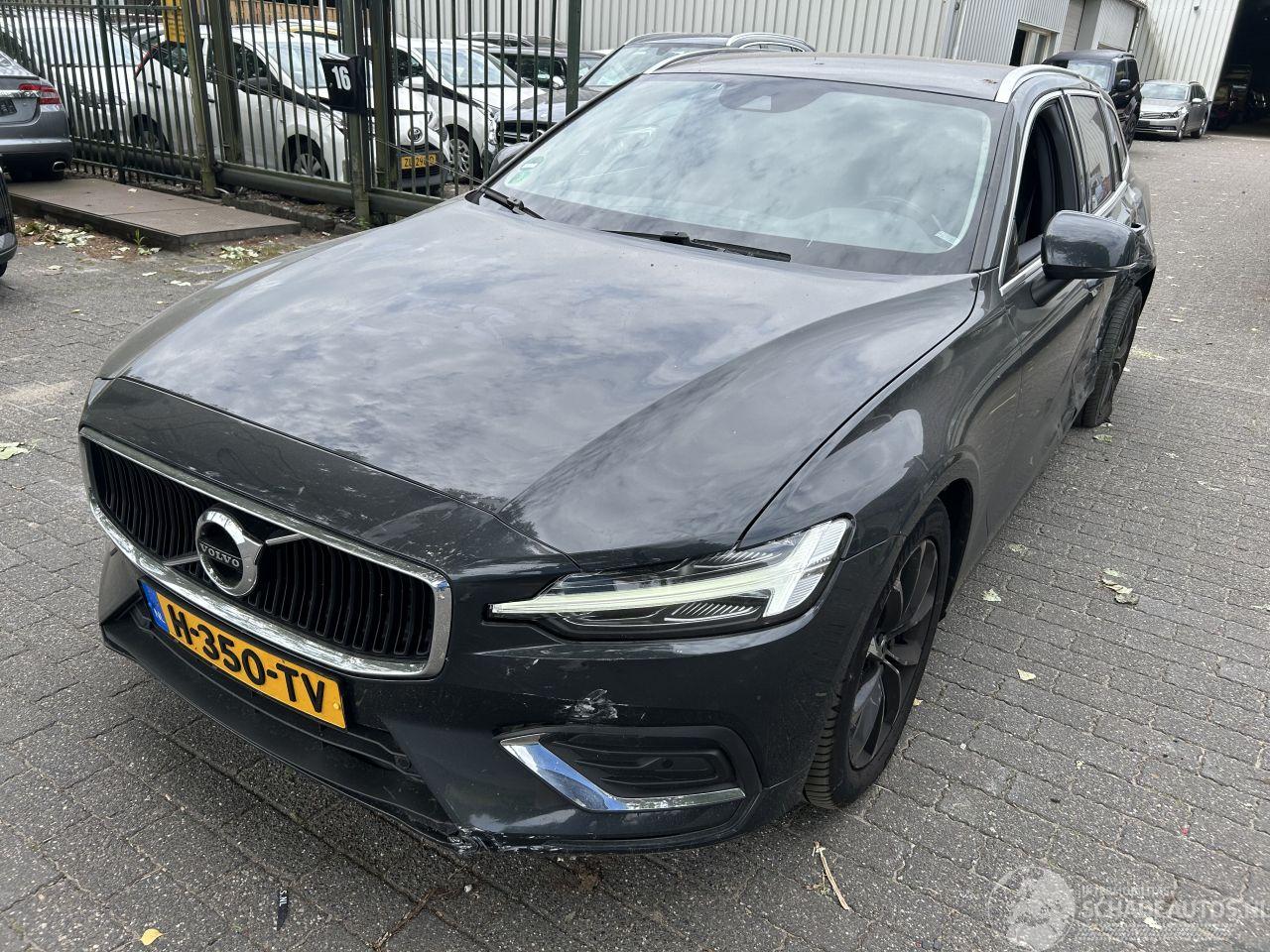 Volvo V-60 2.0 D 3  Momentum