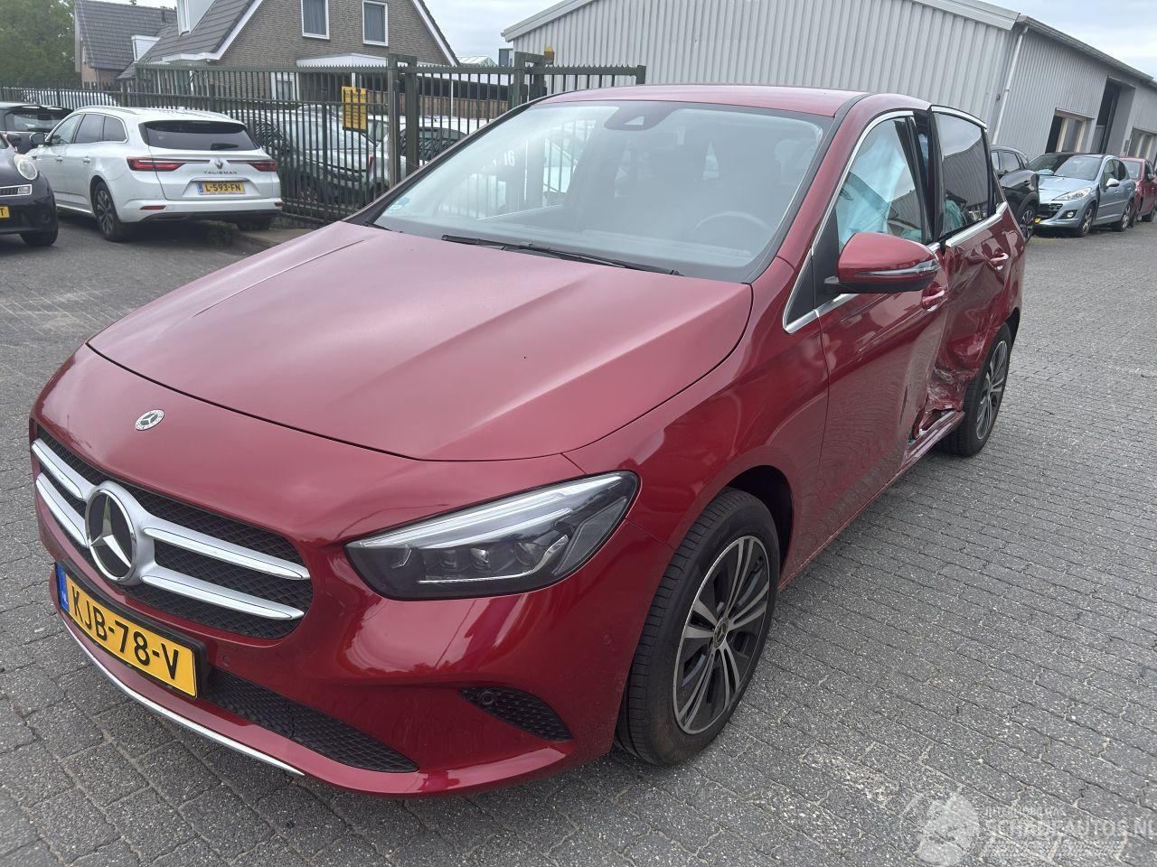 Mercedes B-klasse 200  Premium Plus  Automaat    ( 27813 Km )