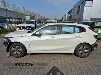 Vrakbiler auto BMW 1-serie  2021/3