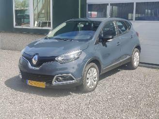 Renault Captur 0.9 TCe Expression Navi 2017/5