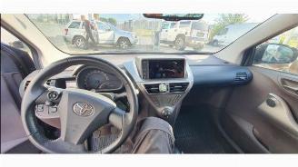 Toyota iQ  picture 6
