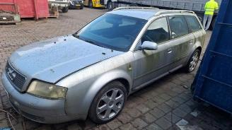 Vrakbiler auto Audi S6 S6 Avant (C5), Combi, 1999 / 2005 4.2 V8 40V 1999/11