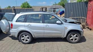 Toyota Rav-4 RAV4 (A2), Terreinwagen, 2000 / 2005 2.0 16V VVT-i 4x4 picture 3