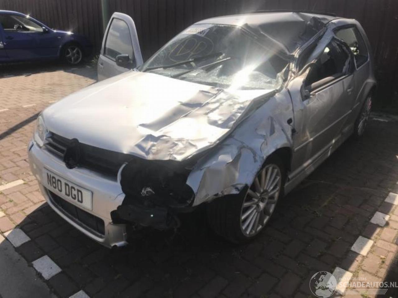 Volkswagen Golf Golf IV 4Motion (1J1), Hatchback, 1997 / 2005 3.2 R32 V6 24V