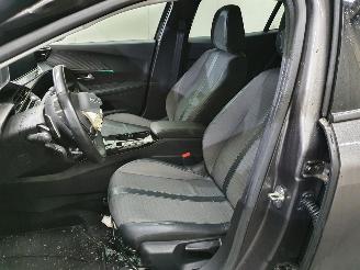 Peugeot 2008 P24E 1.2 PT Business Line Allure picture 30