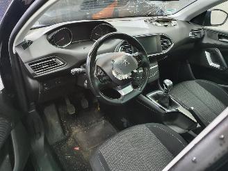 Peugeot 308 1.2 Puretech Blue picture 7