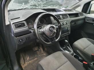 Volkswagen Caddy SA 2.0 TDI L1H1 HighLine BlueMotion picture 32