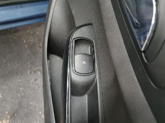 Opel Corsa X15 P68 picture 21