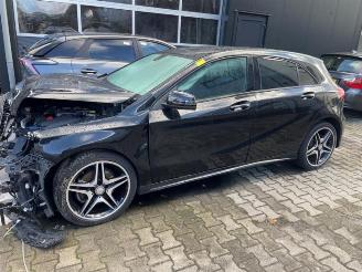 Vrakbiler auto Mercedes A-klasse A (W176), Hatchback, 2012 / 2018 1.6 A-180 16V 2014/2
