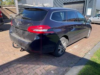 Peugeot 308 308 SW (L4/L9/LC/LJ/LR), Combi 5-drs, 2014 / 2021 1.2 12V e-THP PureTech 130 picture 2