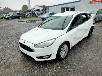 Vrakbiler auto Ford Focus 1.5TDCI Frost-Weiss Onderdelen XXDA Motor 2017/5