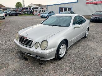 disassembly passenger cars Mercedes CLK W208 2.0 Kompressor Silber K744 111956 Motor 2001/2