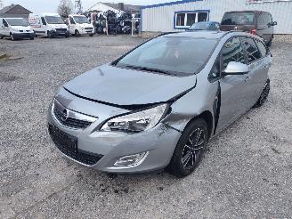 Auto da rottamare Opel Astra J 1.7 CDTI Grijs Z179 Onderdelen A17DTC Motor 2012/3