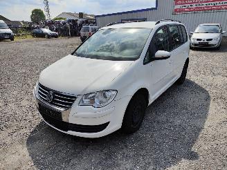 Coche siniestrado Volkswagen Touran 2.0TDI Wit LB9A Onderdelen KXW Versnellingsbak 2009/11