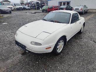 Vrakbiler auto Mazda MX-5 Roadster 1992/11