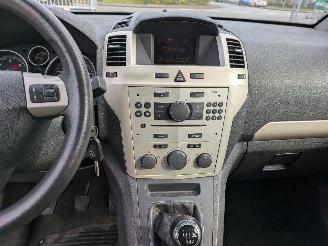 Opel Zafira 1.9 CDTI picture 13