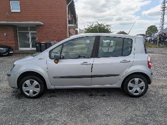 Renault Modus 1.6 picture 8