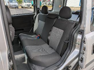 Opel Combo 1.6 picture 11
