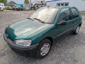 Peugeot 106  1998/12